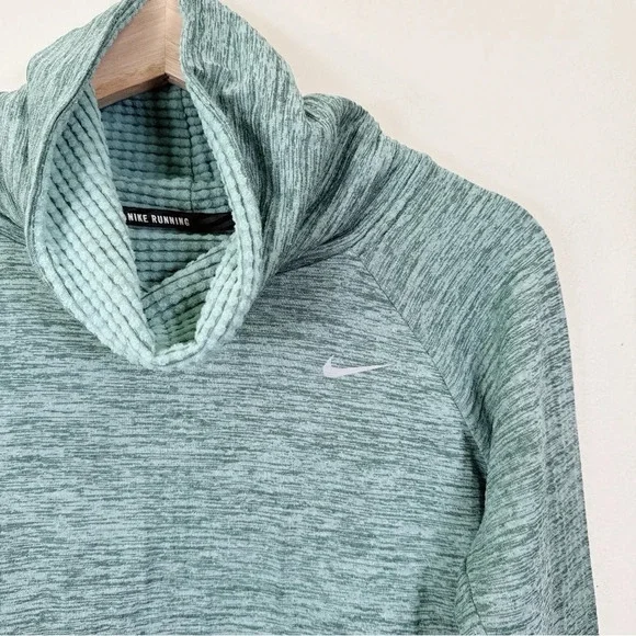 Nike Sphere Element Dri-Fit Pullover - Picture 12 of 16